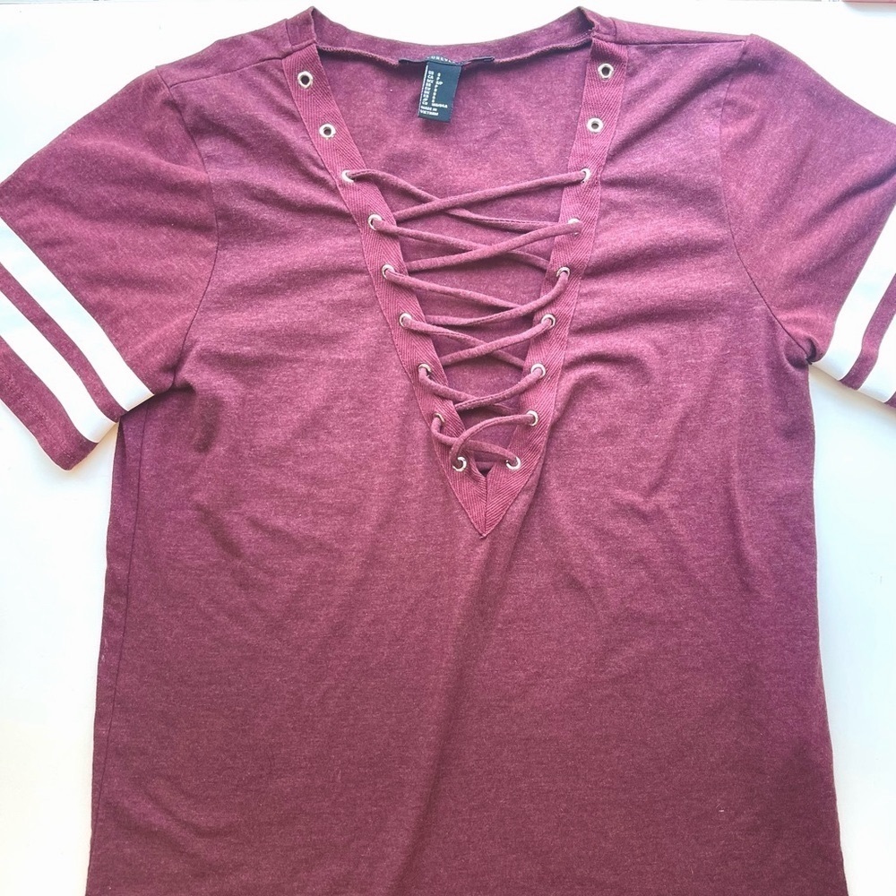 FOREVER 21 Criss Voss front shirt in size small